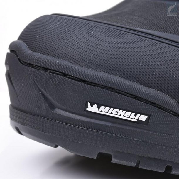 Vision Musta Michelin vadestvle